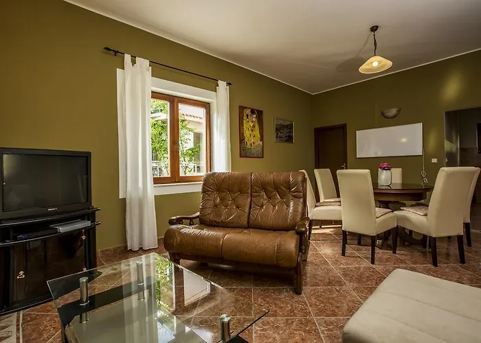 Διαμέρισμα Ava